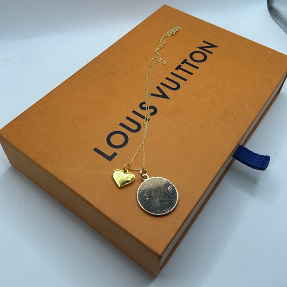 LOUIS VUITTON Trunks Circular Logo & Heart Double Charm Necklace Gold & Pink - Picture 6 of 9